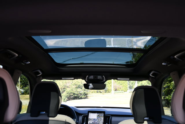 New 2026 Volvo XC90 B6 Plus w/ Protection Package Premier AWD/4WD image 28