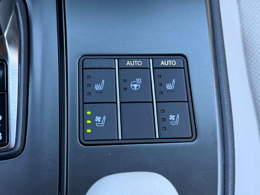Certified 2025 Lexus UX 300h AWD w/ Accessory Package (Z1) image 28