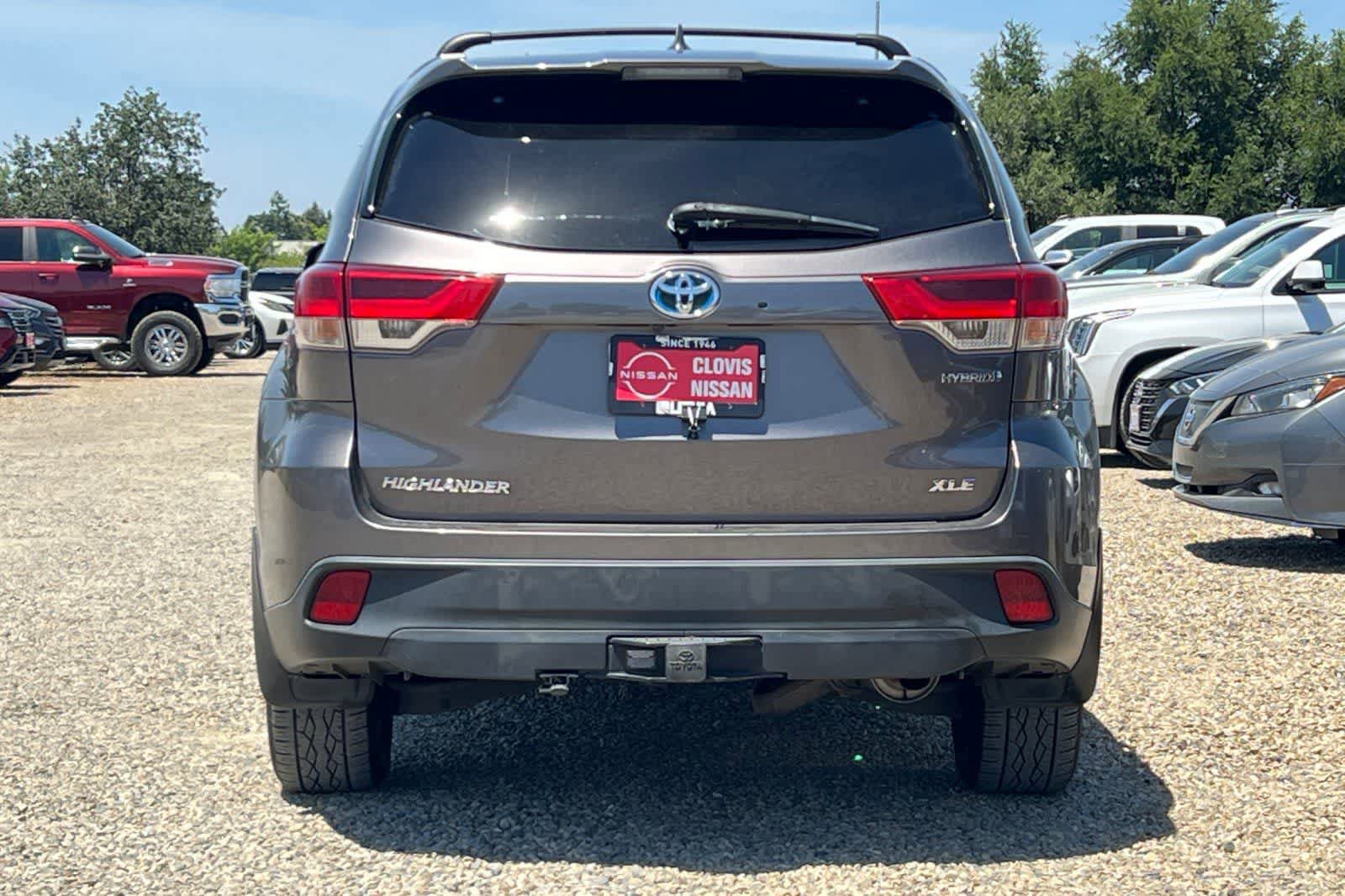 Used 2019 Toyota Highlander XLE AWD/4WD image 8