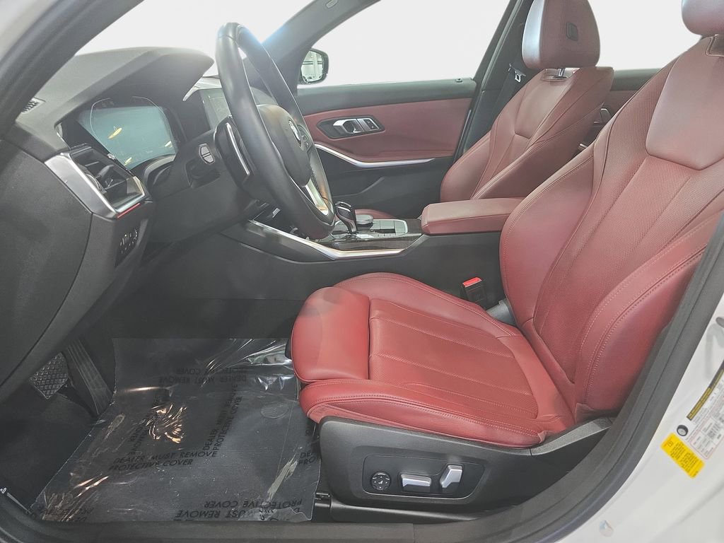 Certified 2022 BMW 330i Sedan image 23