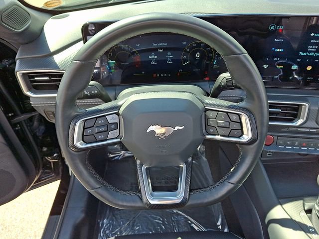 Used 2025 Ford Mustang Premium image 18