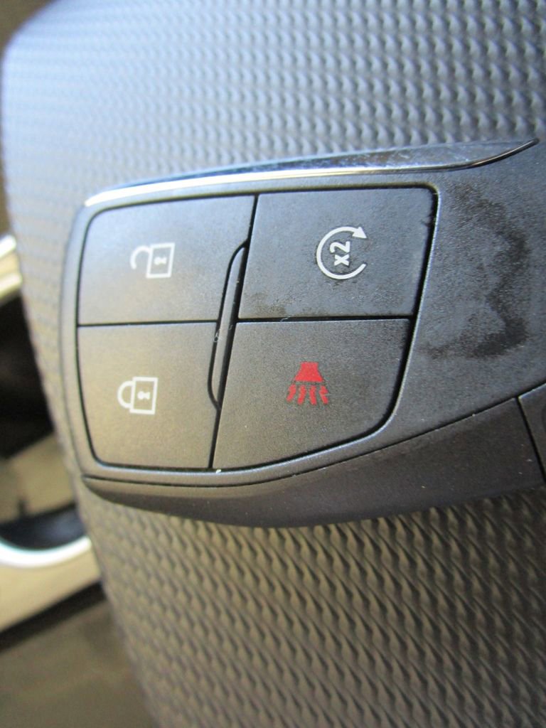 Used 2025 Chevrolet Equinox LT image 38