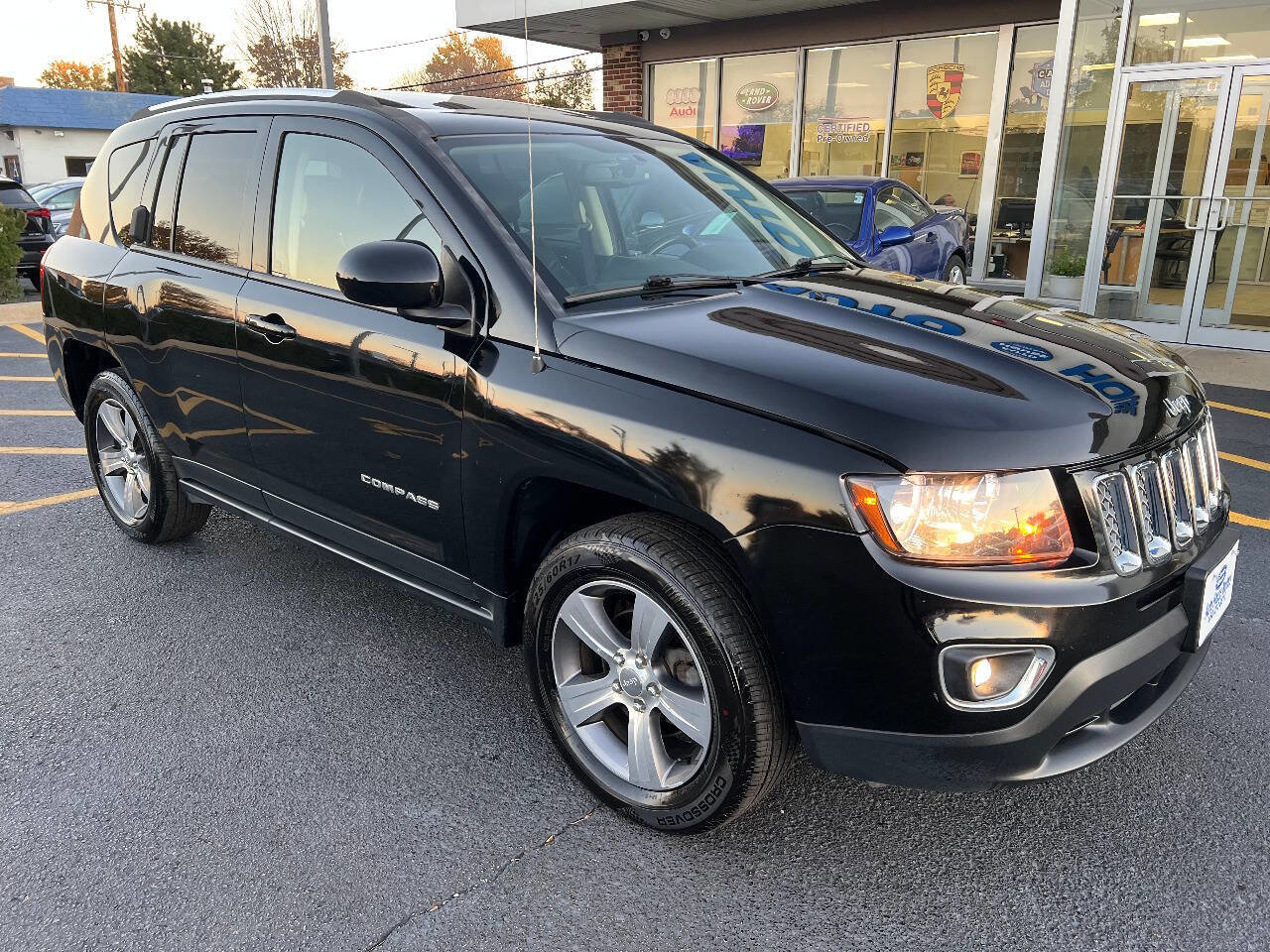 Used 2017 Jeep Compass High Altitude image 4