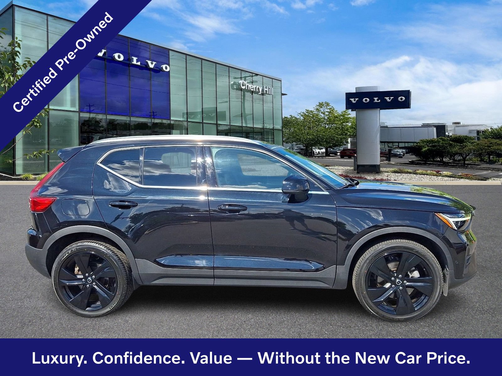 Certified 2024 Volvo XC40 B5 Plus w/ Climate Package AWD/4WD image 8