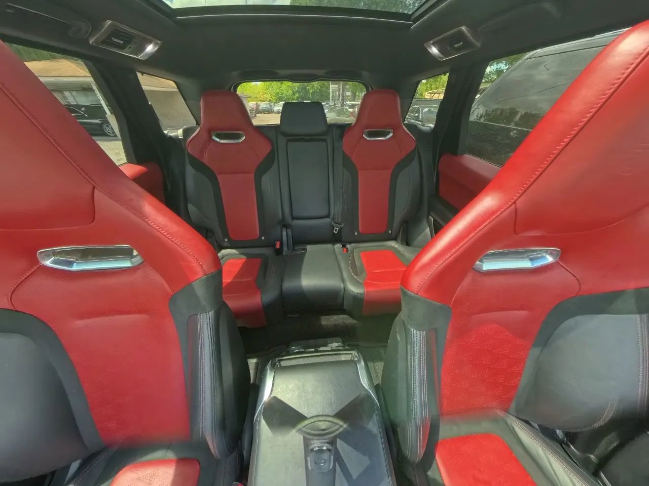 Used 2022 Land Rover Range Rover Sport SVR image 30