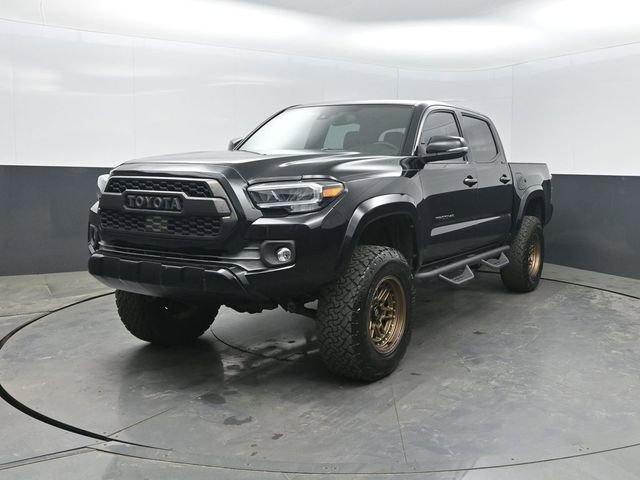 Used 2021 Toyota Tacoma Limited RWD image 1