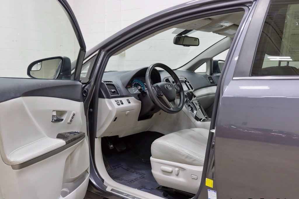 Used 2015 Toyota Venza XLE AWD/4WD image 70