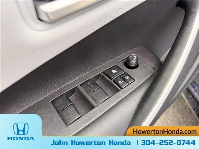 Used 2025 Toyota Corolla SE FWD image 16