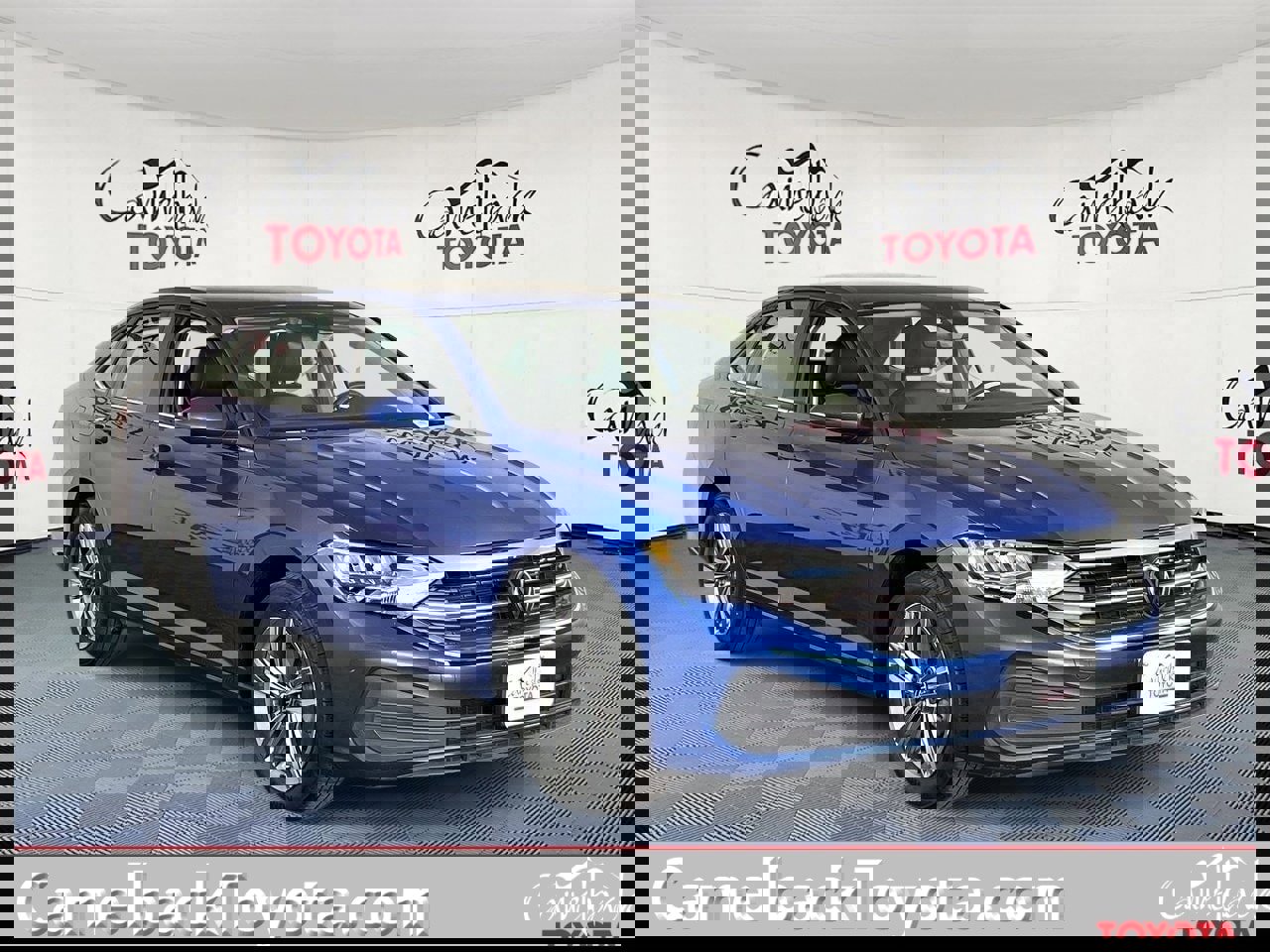 Used 2024 Volkswagen Jetta SE