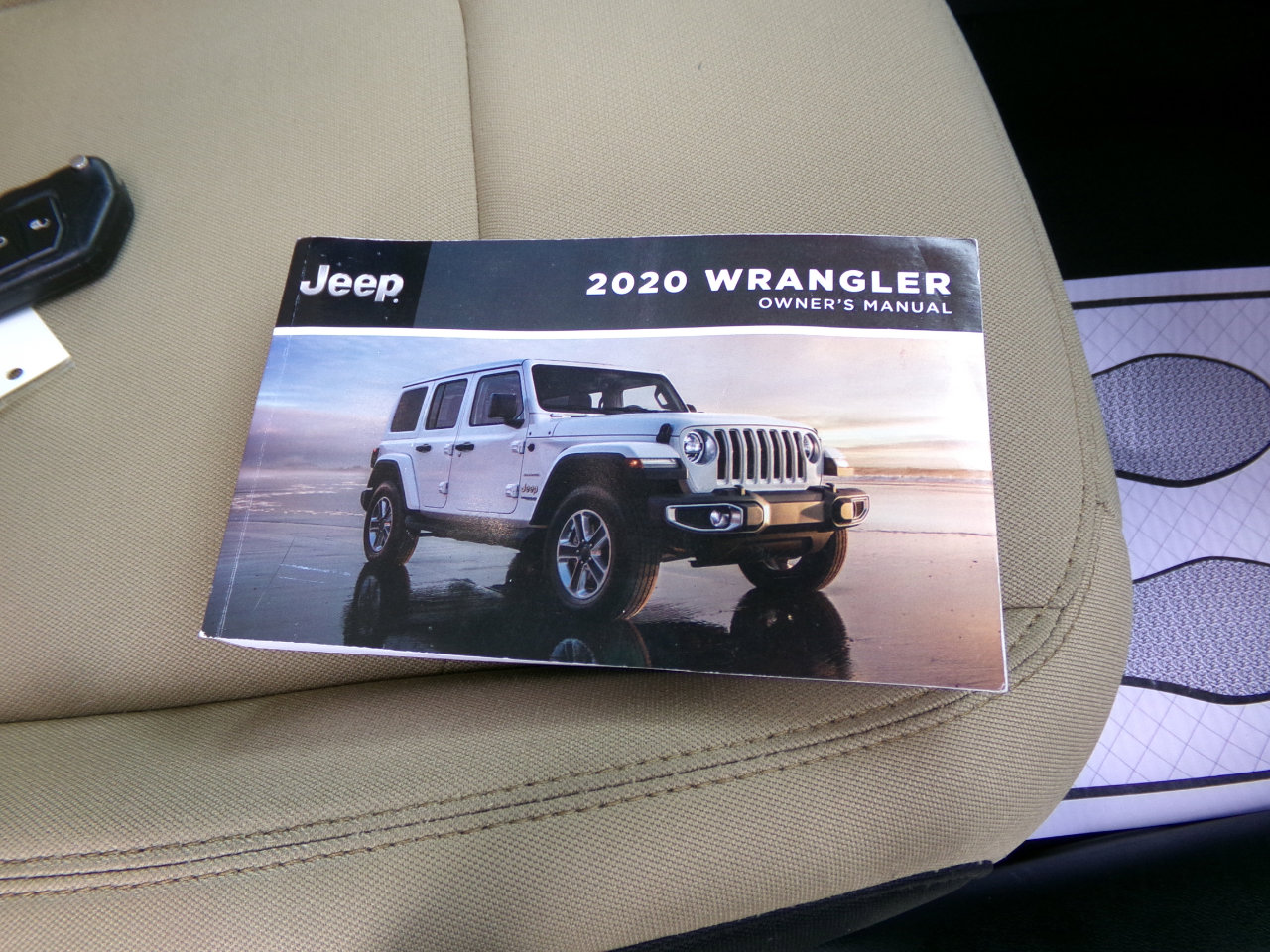 Used 2020 Jeep Wrangler Unlimited Sahara image 26