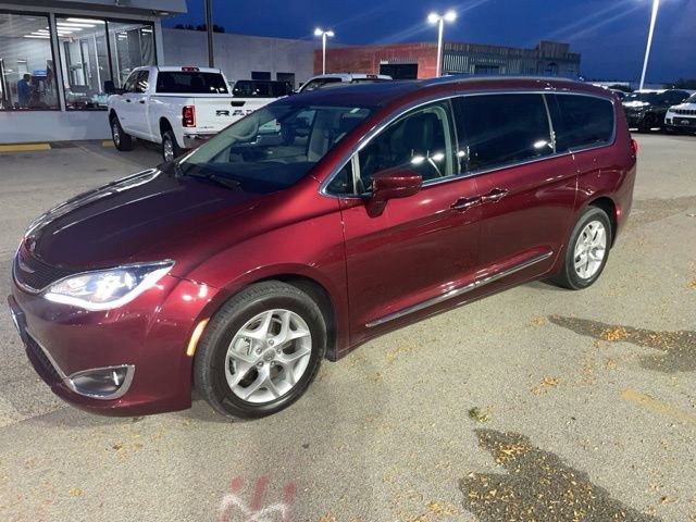 Used 2018 Chrysler Pacifica Touring-L Plus w/ Tire & Wheel Group