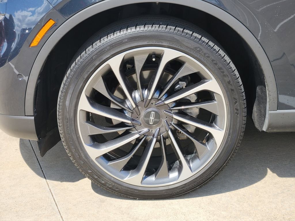 Used 2023 Lincoln Aviator Reserve w/ Equipment Group 201A image 10