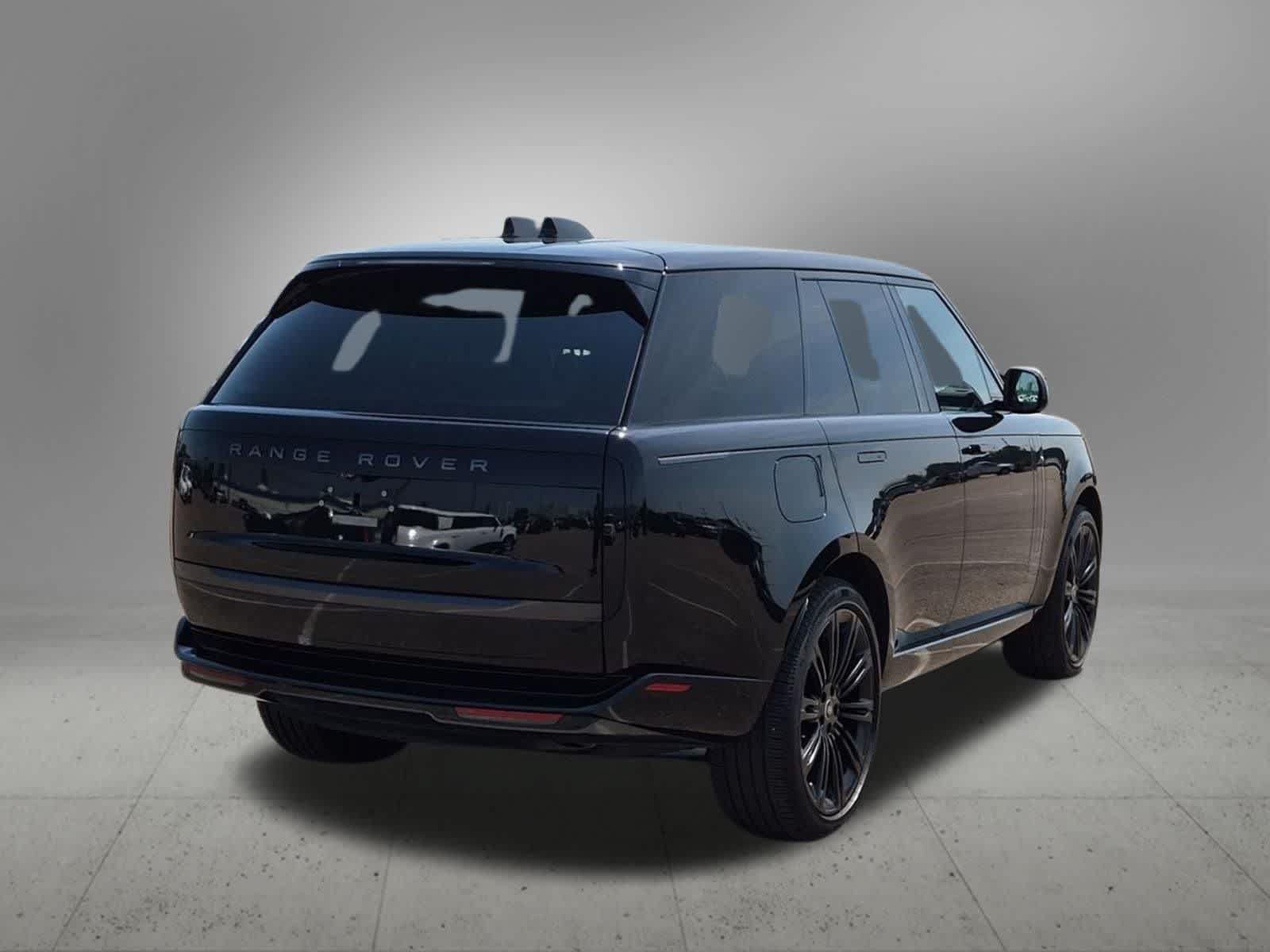 Certified 2025 Land Rover Range Rover SE AWD/4WD image 6