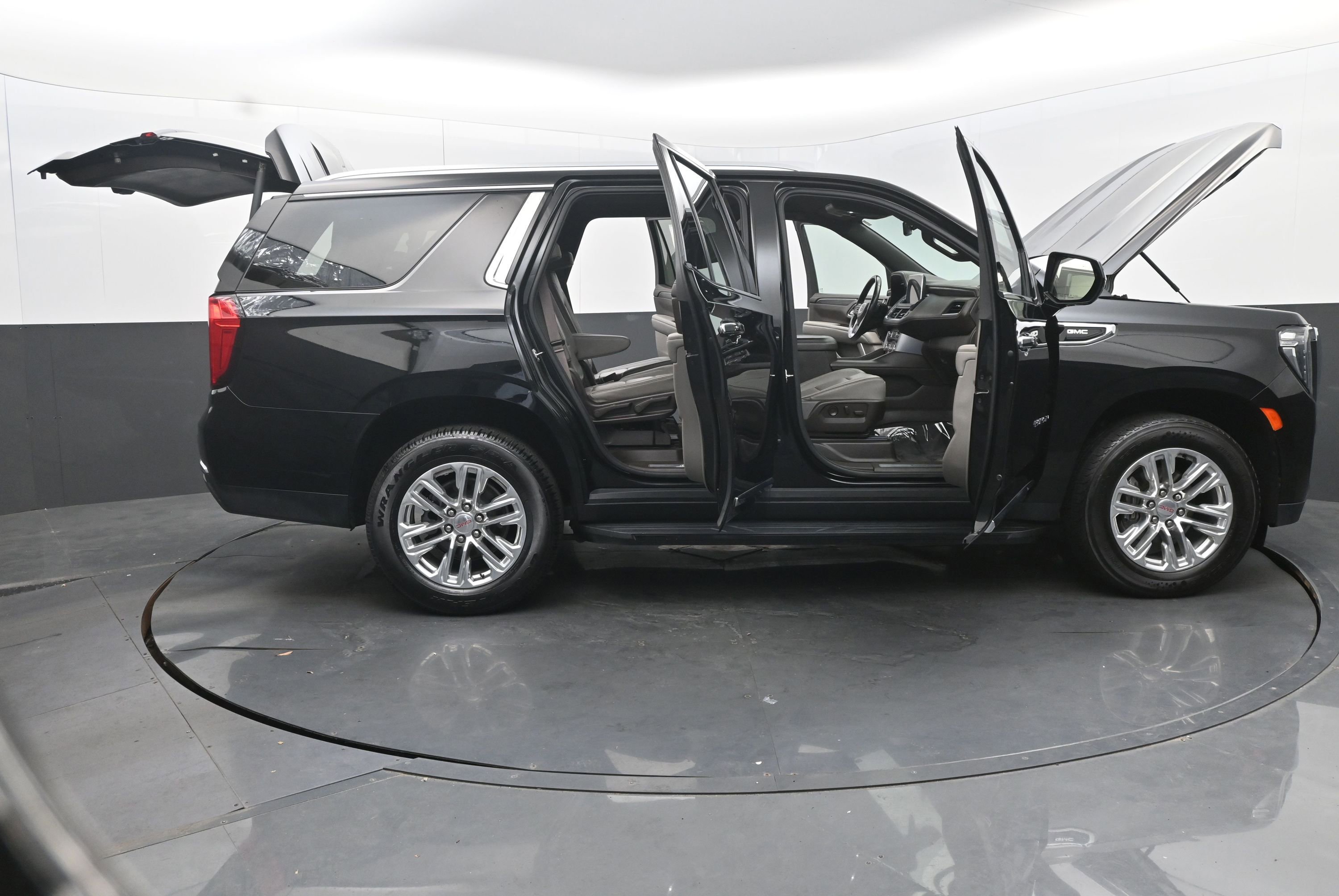 Used 2022 GMC Yukon SLT image 46