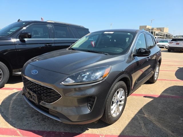 Used 2020 Ford Escape SE FWD image 1