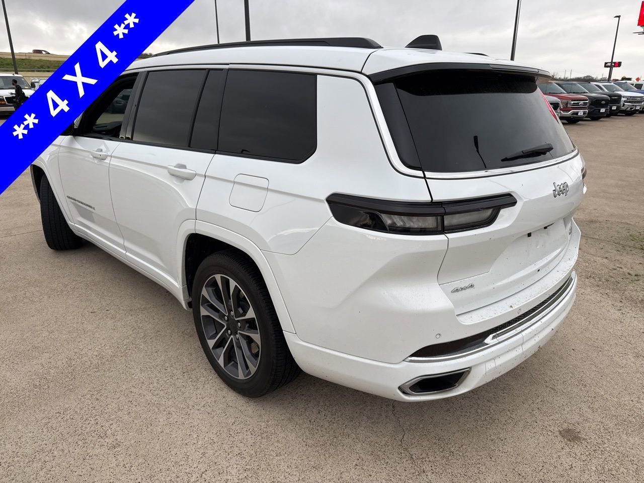 Used 2024 Jeep Grand Cherokee L Overland w/ Rear Seat Video Group I image 8