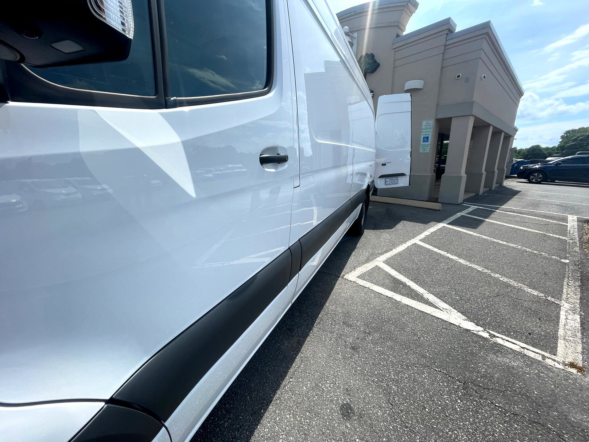Used 2023 Mercedes-Benz Sprinter 2500 image 18