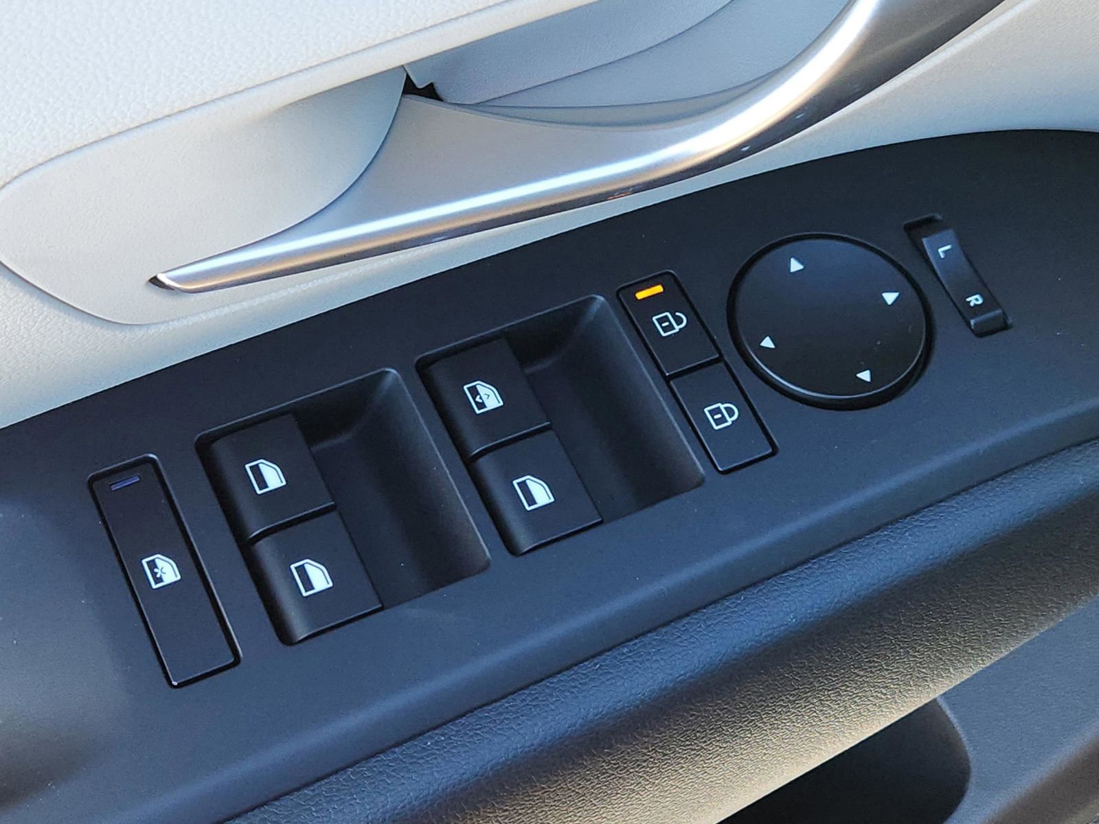 New 2026 Hyundai Tucson Blue SE image 12