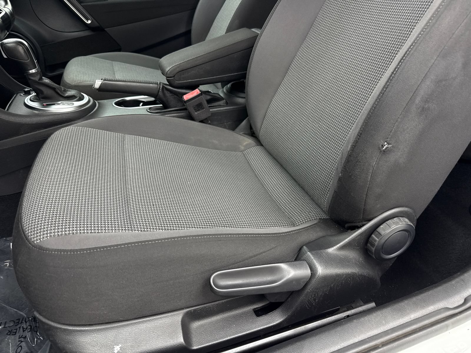 Used 2018 Volkswagen Beetle 2.0T S FWD image 34
