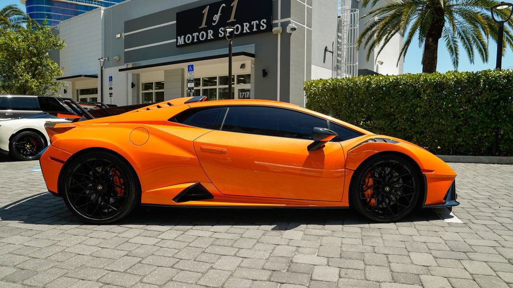Used 2022 Lamborghini Huracan STO image 28