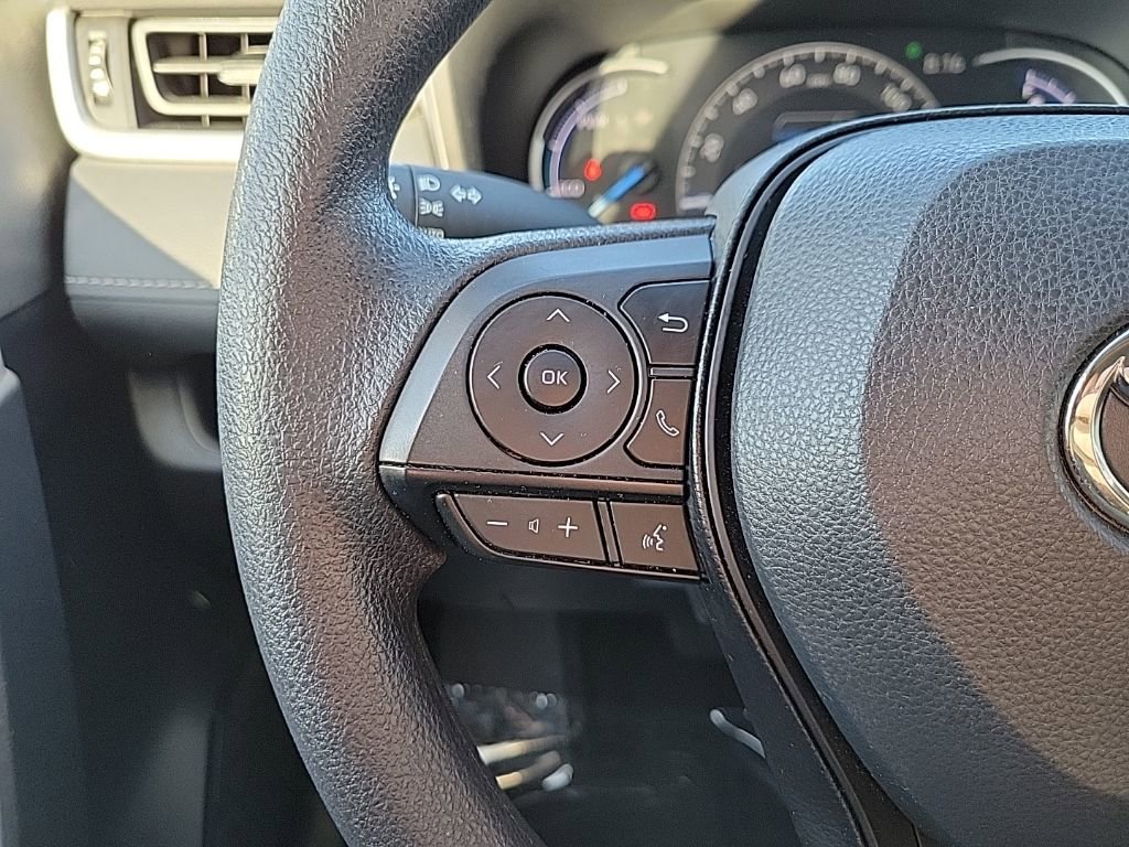 Used 2025 Toyota RAV4 XLE image 25