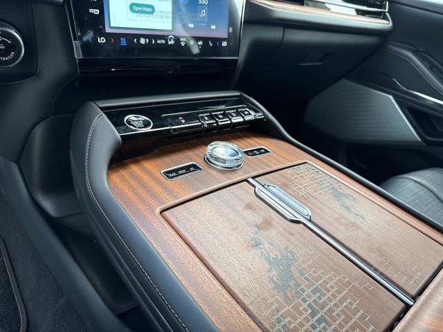 New 2025 Lincoln Navigator L Black Label image 32