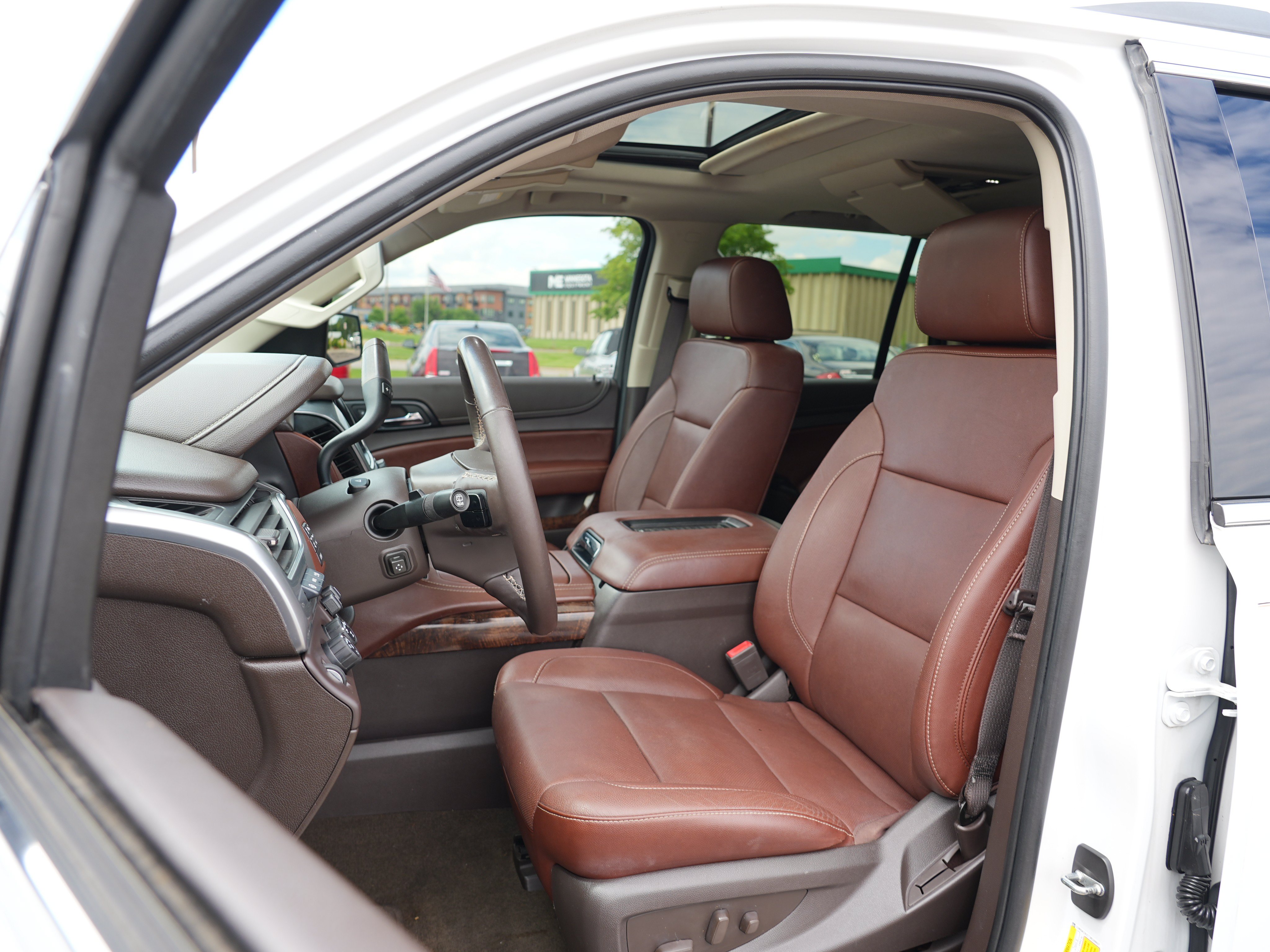 Used 2018 Chevrolet Tahoe Premier AWD/4WD image 12