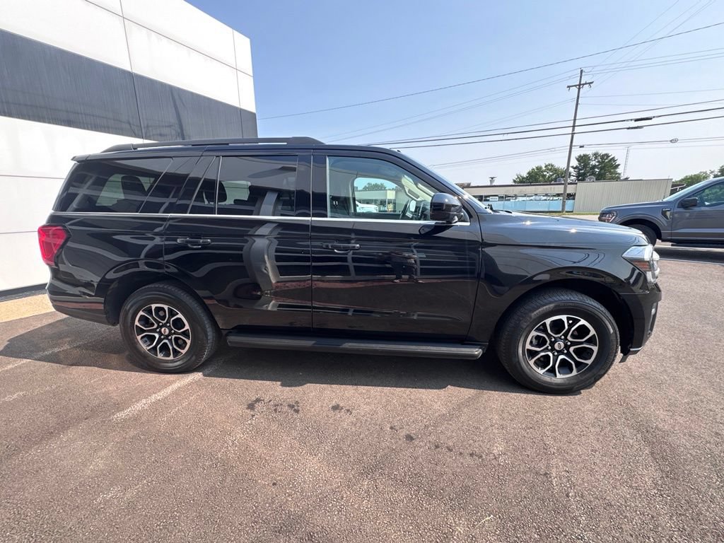 Used 2023 Ford Expedition XL AWD/4WD image 7