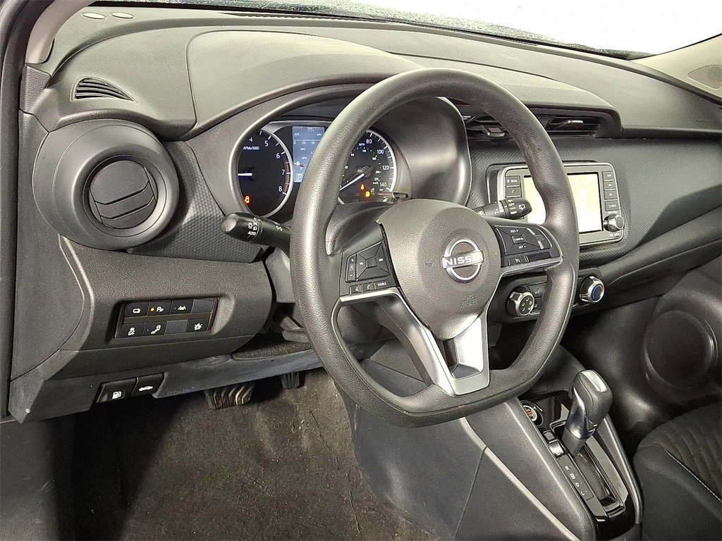 Used 2022 Nissan Kicks S image 18