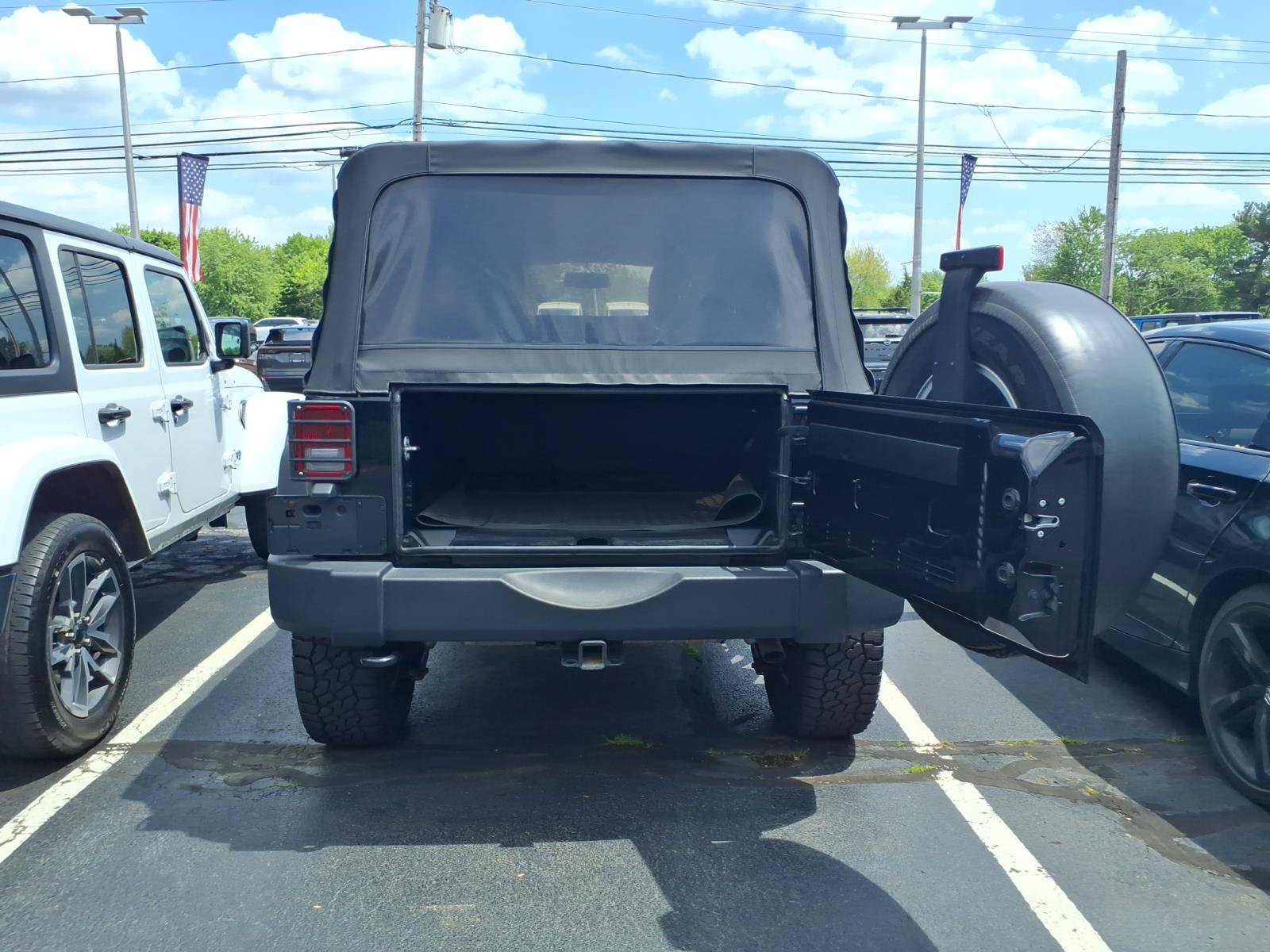 Certified 2018 Jeep Wrangler Unlimited Sport S AWD/4WD image 6