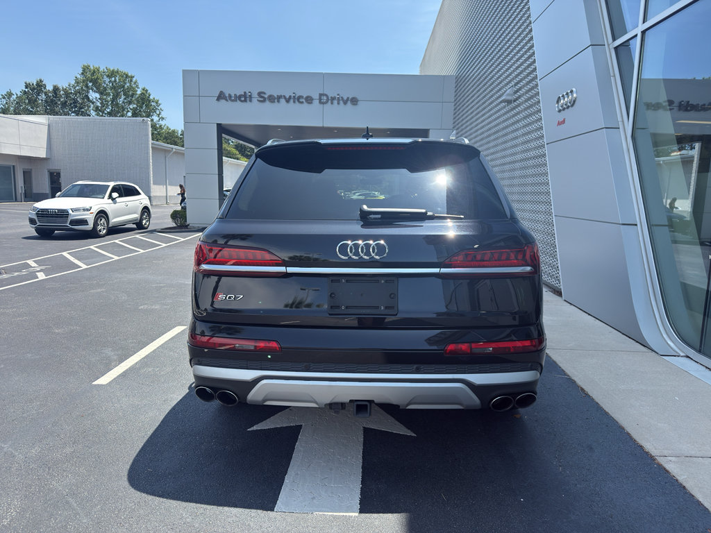 Used 2021 Audi SQ7 Premium Plus w/ Driver Assistance Package AWD/4WD image 5