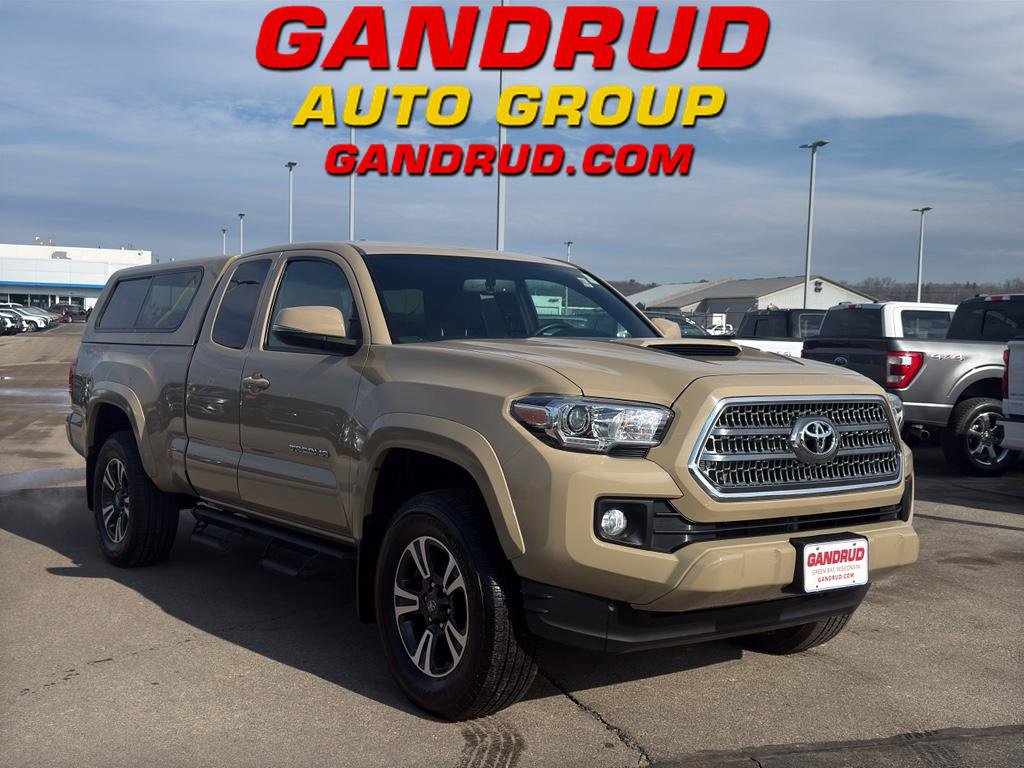 Used 2016 Toyota Tacoma TRD Sport image 1