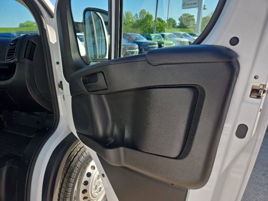 Used 2025 RAM ProMaster 2500 w/ Convenience Group FWD image 68