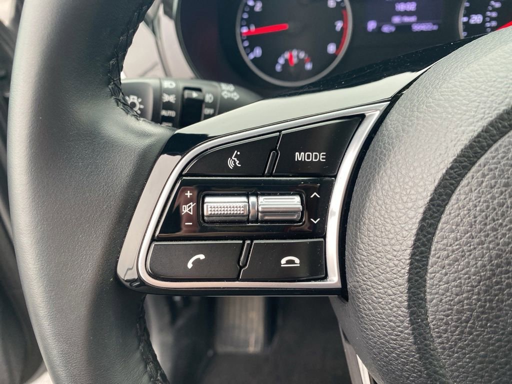 Used 2023 Kia Seltos EX image 16