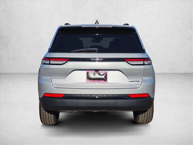 New 2025 Jeep Grand Cherokee Limited w/ Black Appearance Package image 8