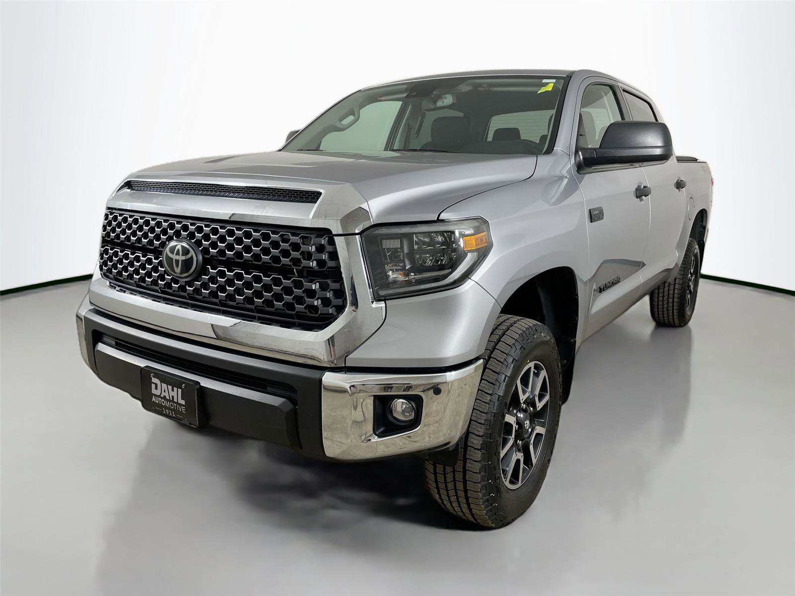Used 2020 Toyota Tundra SR5 w/ TRD Off-Road Package AWD/4WD image 4