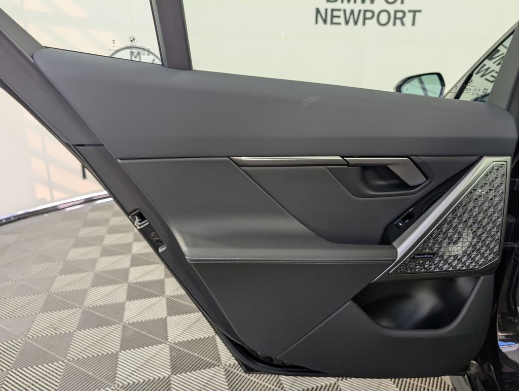 Certified 2026 BMW 550e xDrive image 19