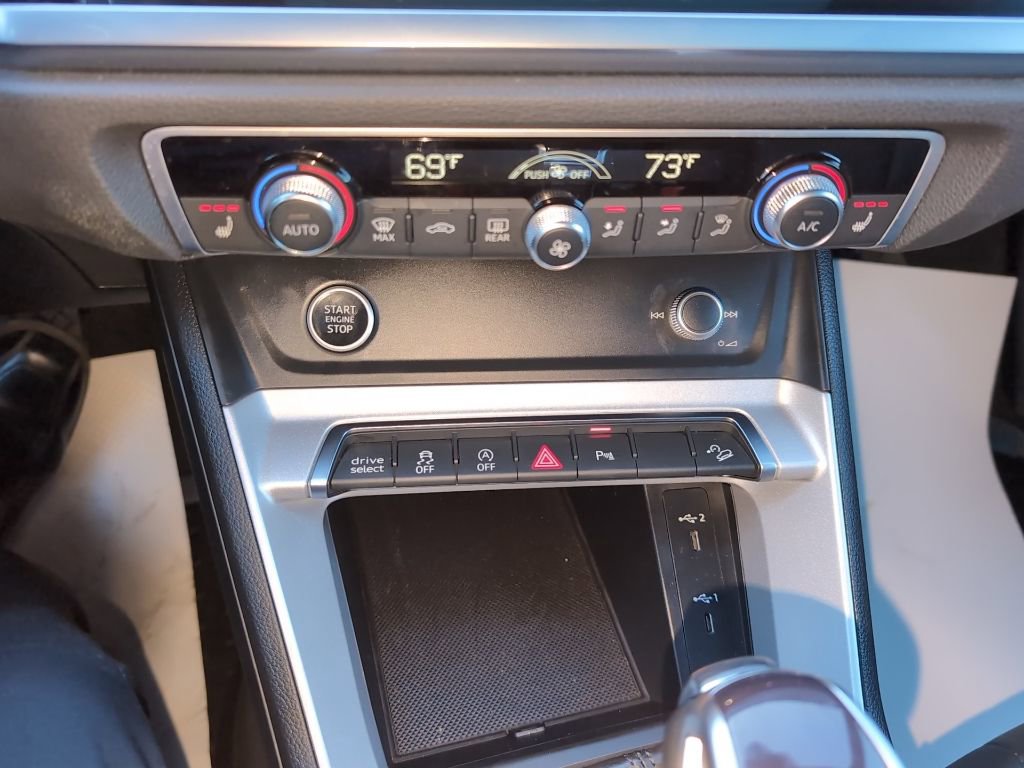 Used 2022 Audi Q3 2.0T Premium Plus image 23