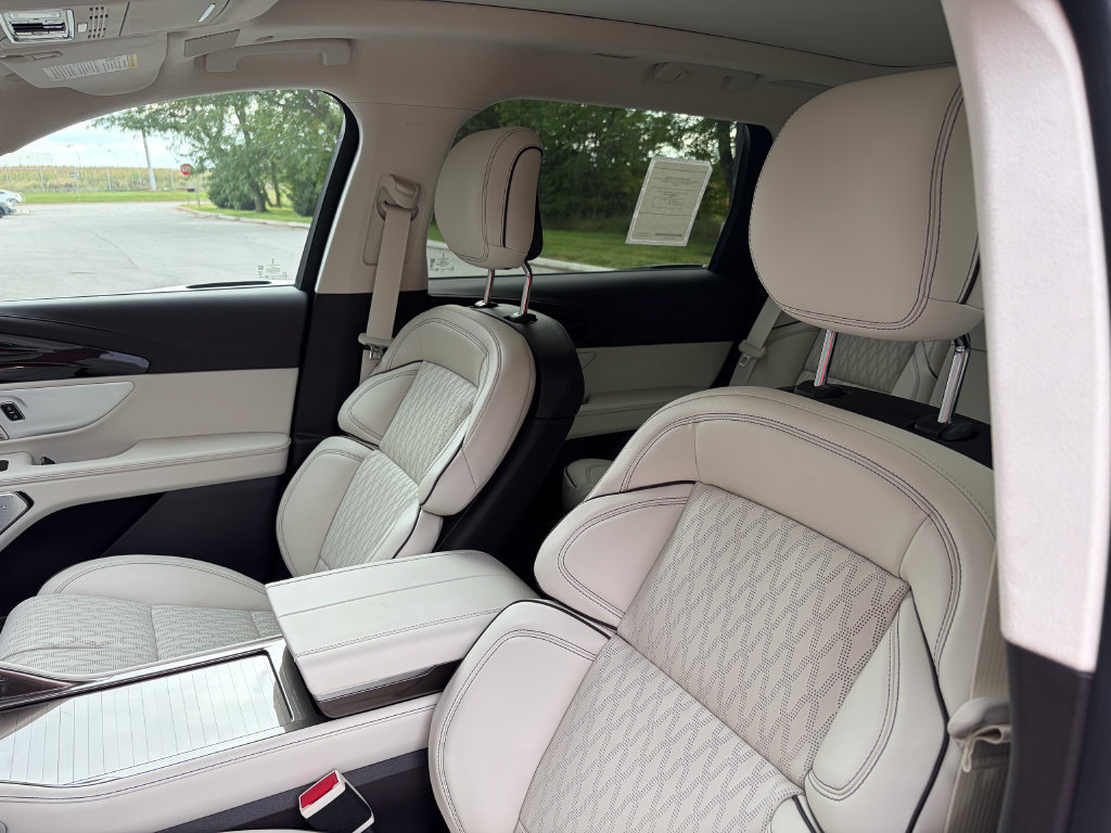 New 2026 Lincoln Nautilus Black Label AWD/4WD image 12