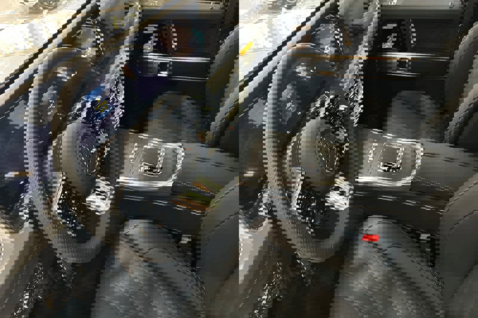 New 2026 Mercedes-Benz G 63 AMG 4MATIC image 9