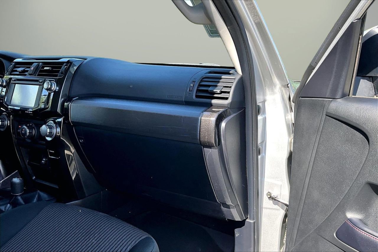 Used 2018 Toyota 4Runner TRD Off-Road image 20