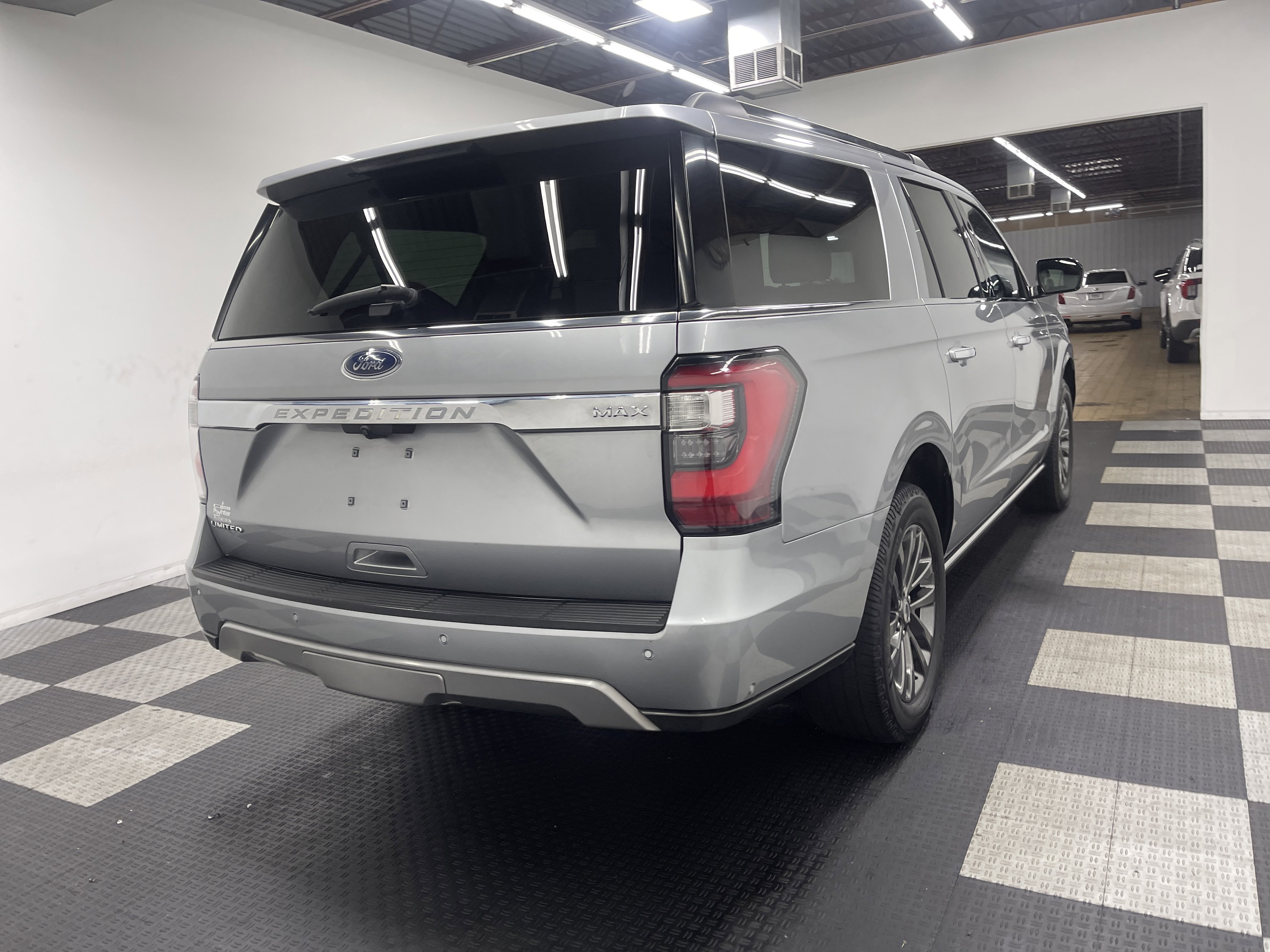 Used 2021 Ford Expedition Max Limited image 5