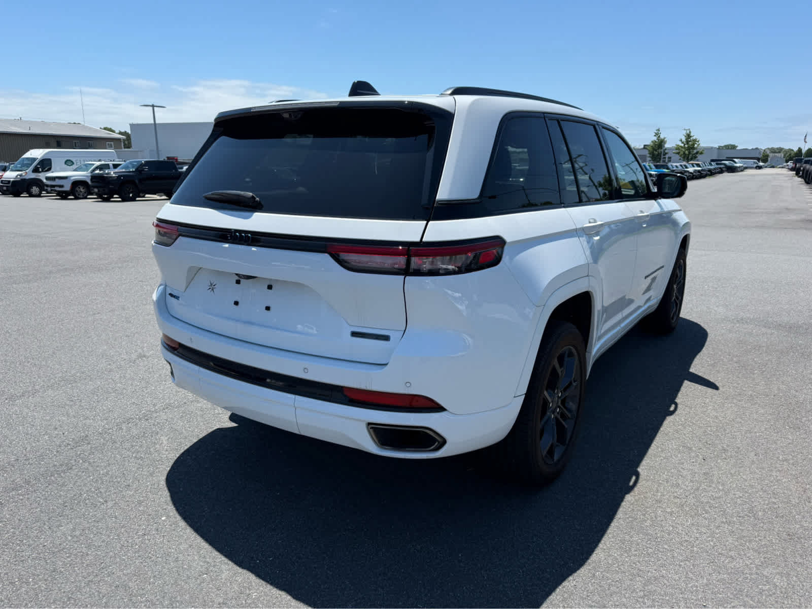 Used 2023 Jeep Grand Cherokee 30th Anniversary AWD/4WD image 9