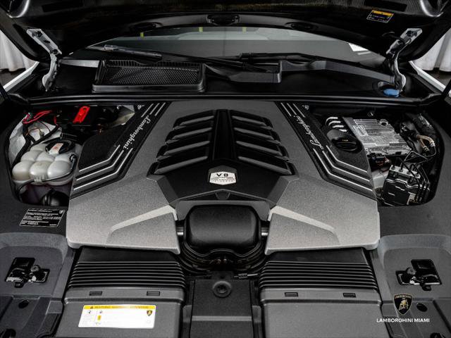 Used 2024 Lamborghini Urus Performante AWD/4WD image 6