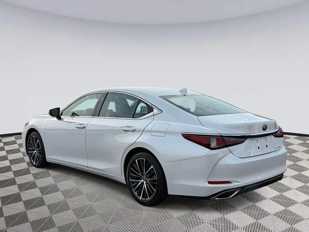 Used 2025 Lexus ES 350 Premium w/ Premium Package image 4