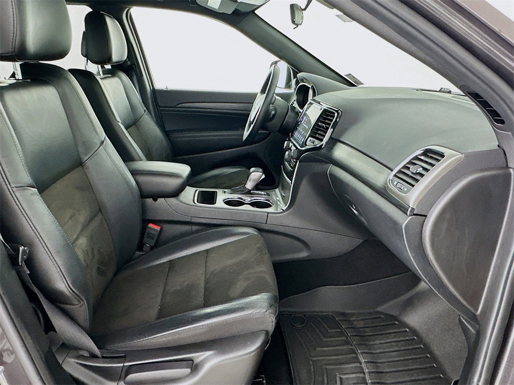 Used 2021 Jeep Grand Cherokee Laredo X image 9