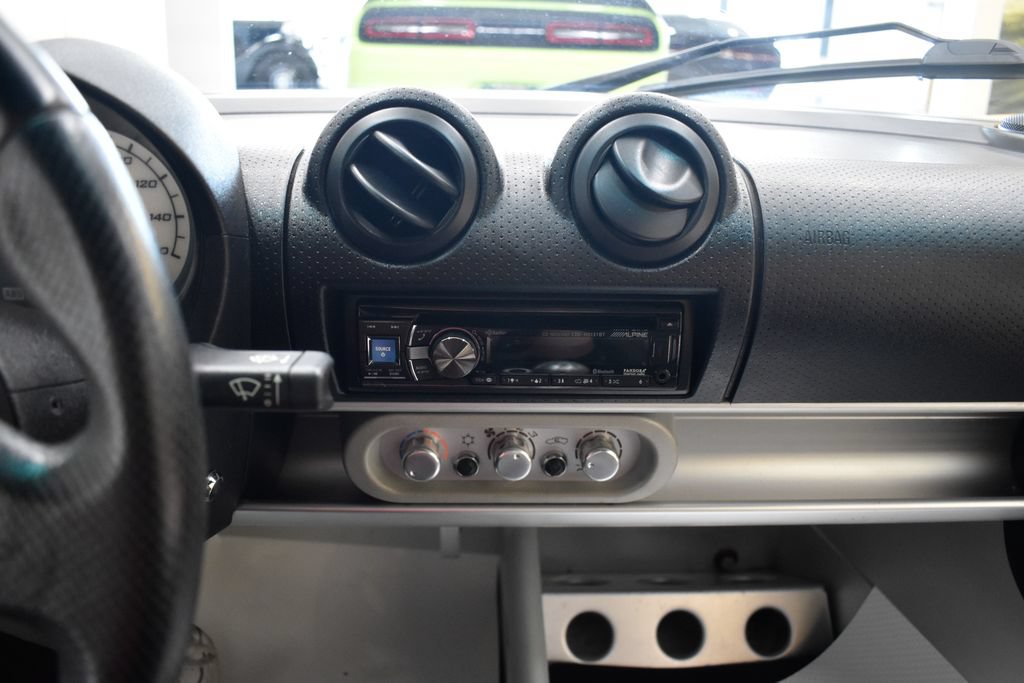 Used 2005 Lotus Elise RWD image 24