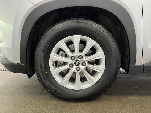 Certified 2024 Toyota Grand Highlander AWD image 26