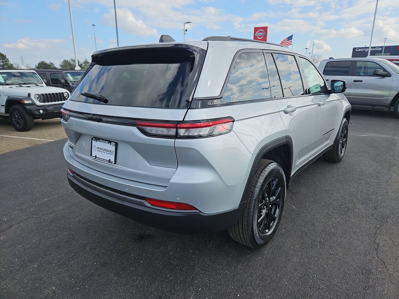 New 2026 Jeep Grand Cherokee Altitude AWD/4WD image 7