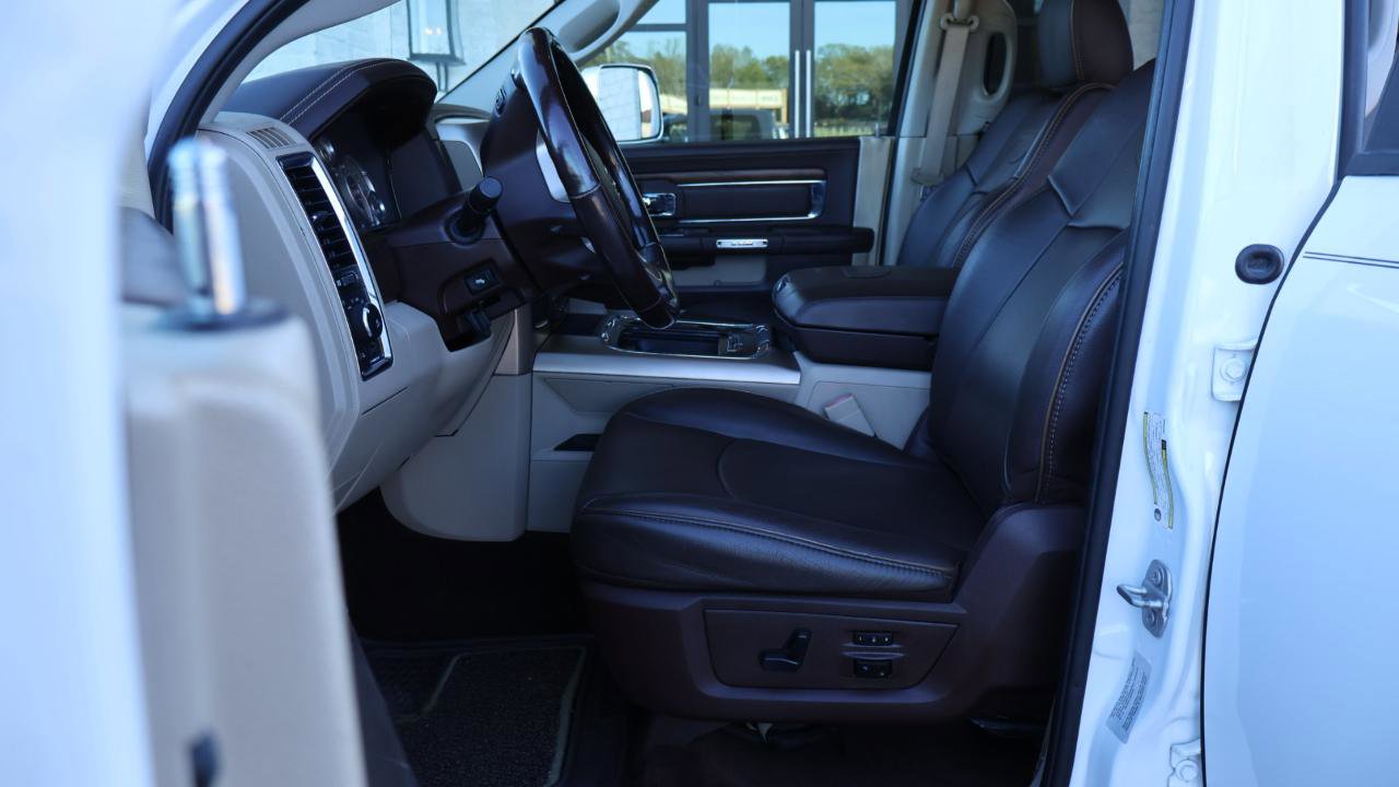 Used 2016 RAM 3500 Laramie Longhorn image 9